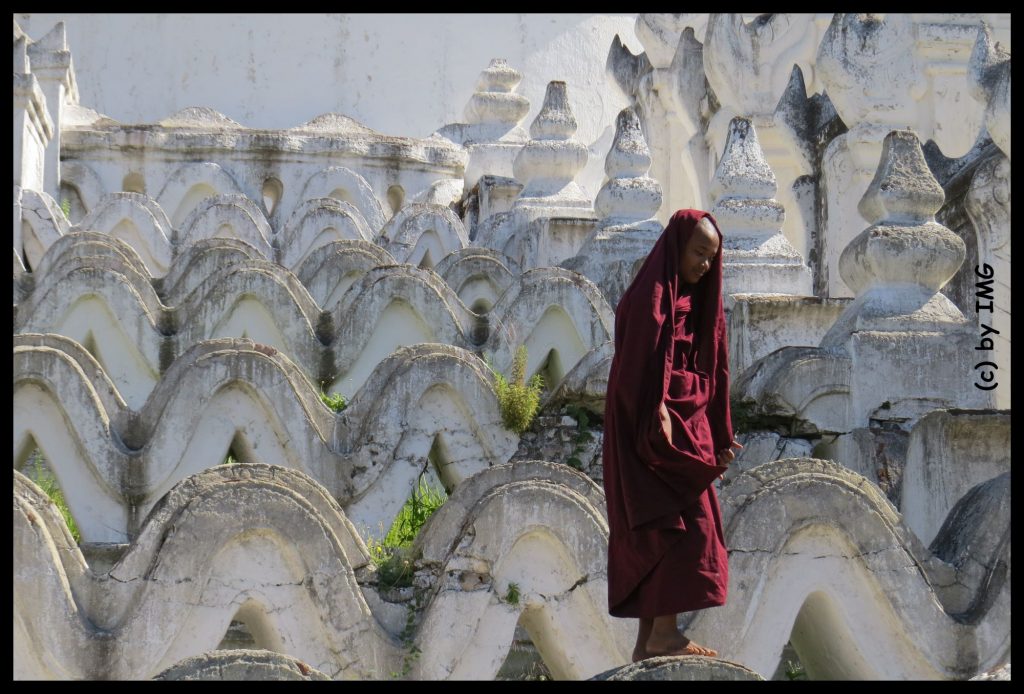 Myanmar Mingun Glocke Tempel Irrawaddy Bootsfahrt
